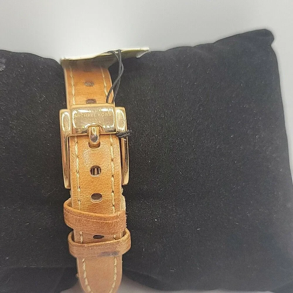 Michael Kors Runway MK2284 Women's Brown Leather Analog Dial Quartz Watch AM675